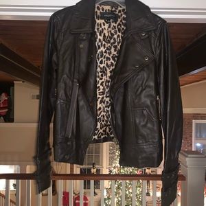 Ann Taylor brown leather jacket. Size M.